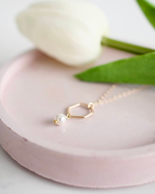 Gold Pearl Pendant Necklace