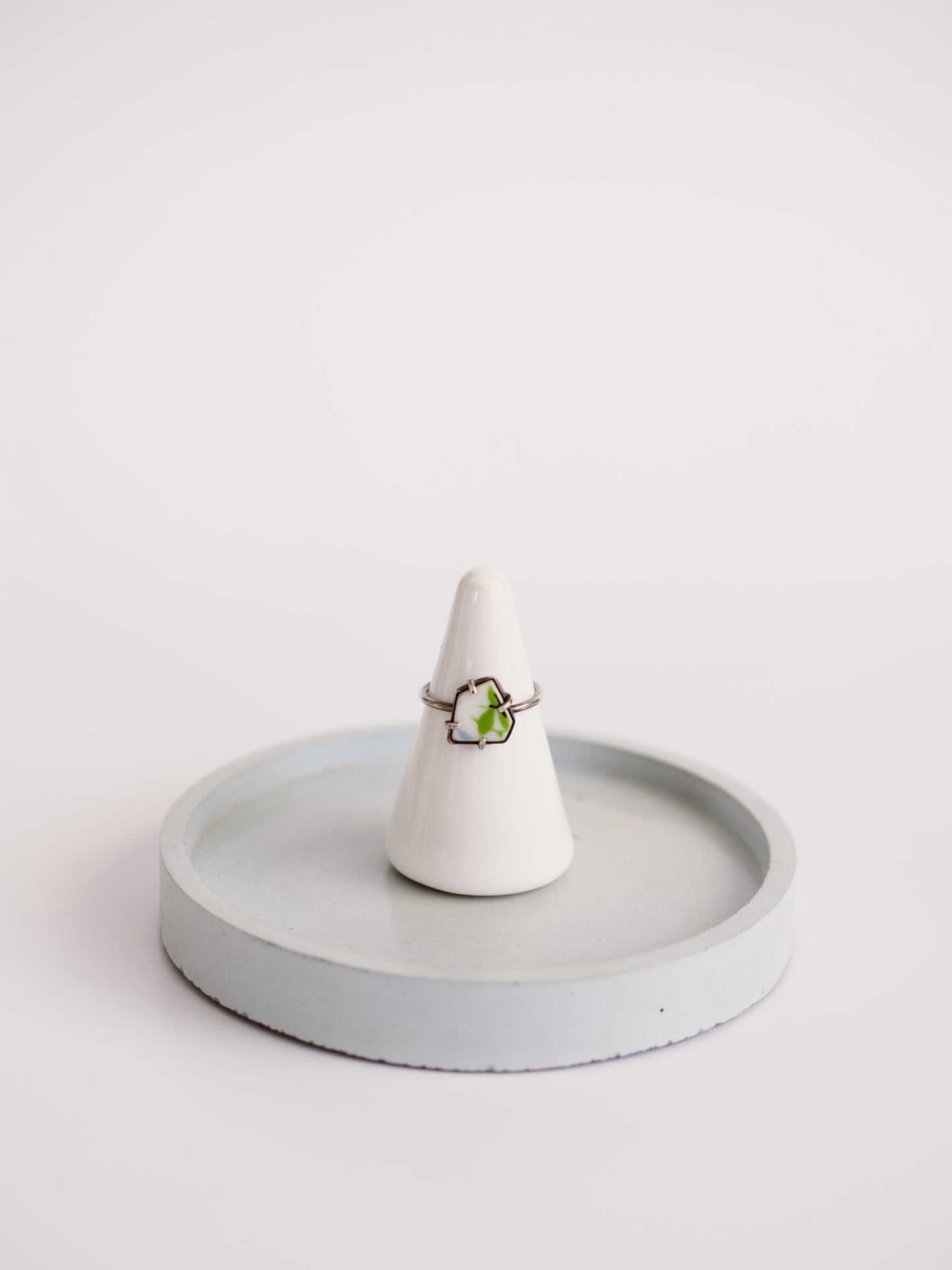 Dainty Green Leaf Ring