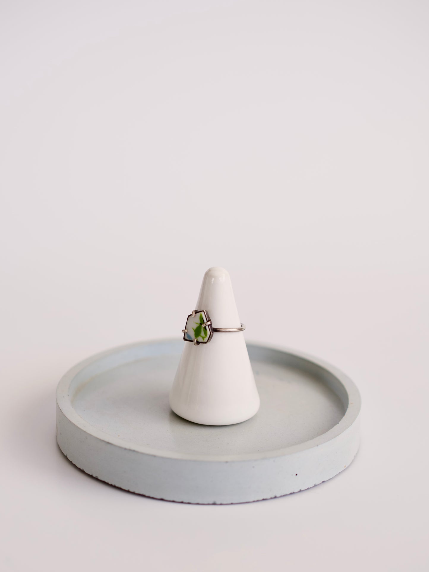 Dainty Green Leaf Ring