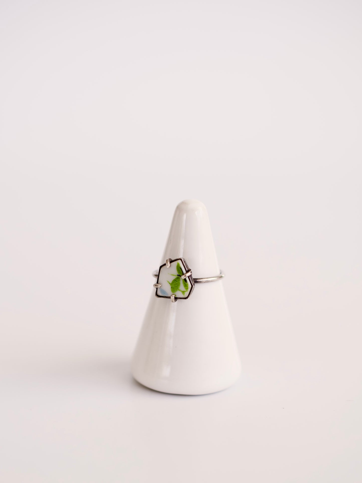 Dainty Green Leaf Ring