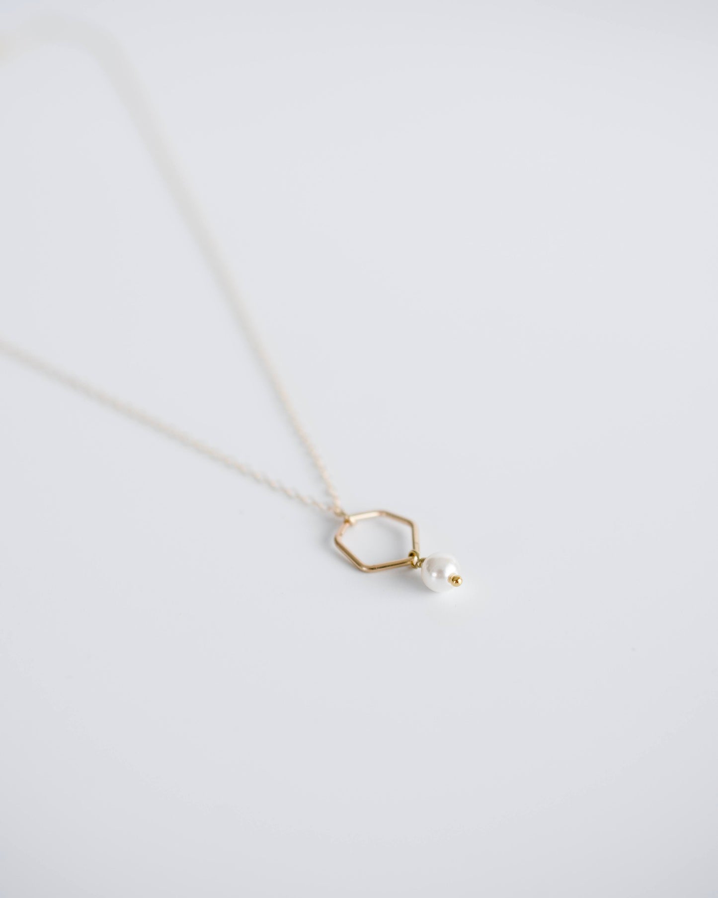 Gold Pearl Pendant Necklace